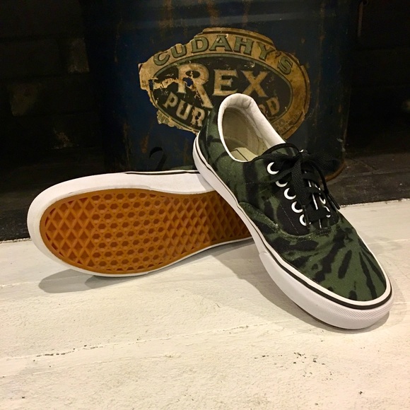Vans Shoes - Vans Tie-Dyed Era